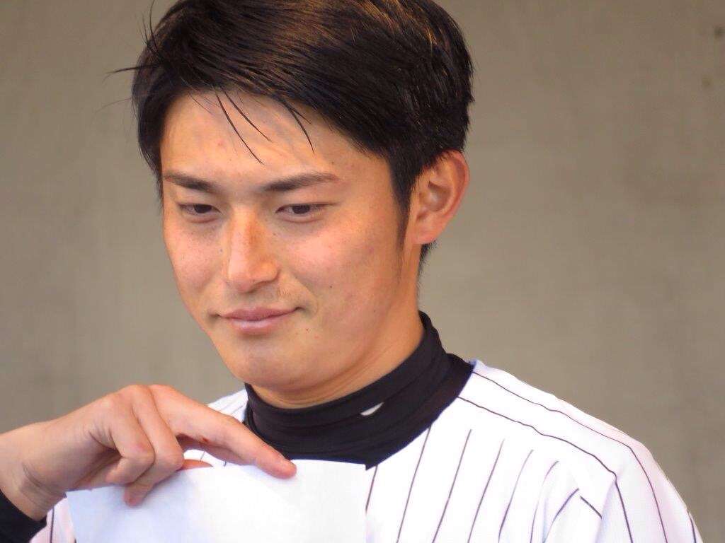 プロ野球・千葉ロッテのイケメンルーキーにゲイビデオ出演疑惑！本人は完全否定も…