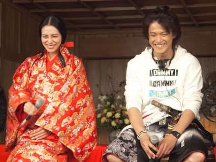 小栗旬、愛娘とのプライベートショット公開 理想の父親像も明かす