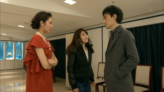 堀北真希主演「まっしろ」苦戦で