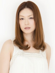 年齢よりも若く見える芸能人 または老けて見える芸能人は？