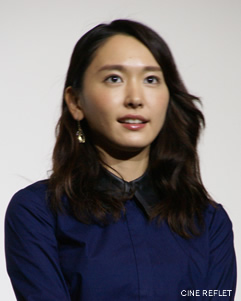 年齢よりも若く見える芸能人 または老けて見える芸能人は？