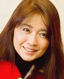 年齢よりも若く見える芸能人 または老けて見える芸能人は？