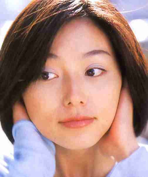 年齢よりも若く見える芸能人 または老けて見える芸能人は？