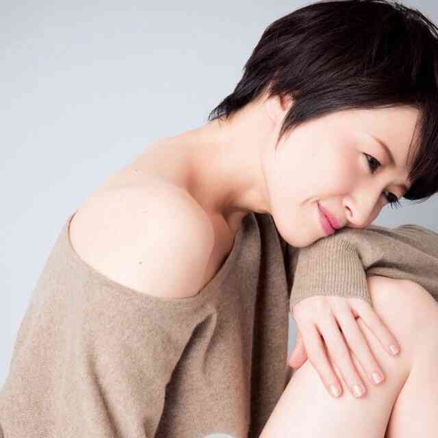 年齢よりも若く見える芸能人 または老けて見える芸能人は？