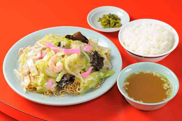 麺類を食べるとき、ご飯も食べますか？