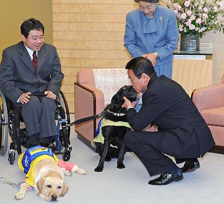 「麻生太郎 かわいい」でネット検索するとめっちゃ和むとツイッターで話題に