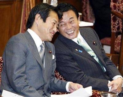 「麻生太郎 かわいい」でネット検索するとめっちゃ和むとツイッターで話題に