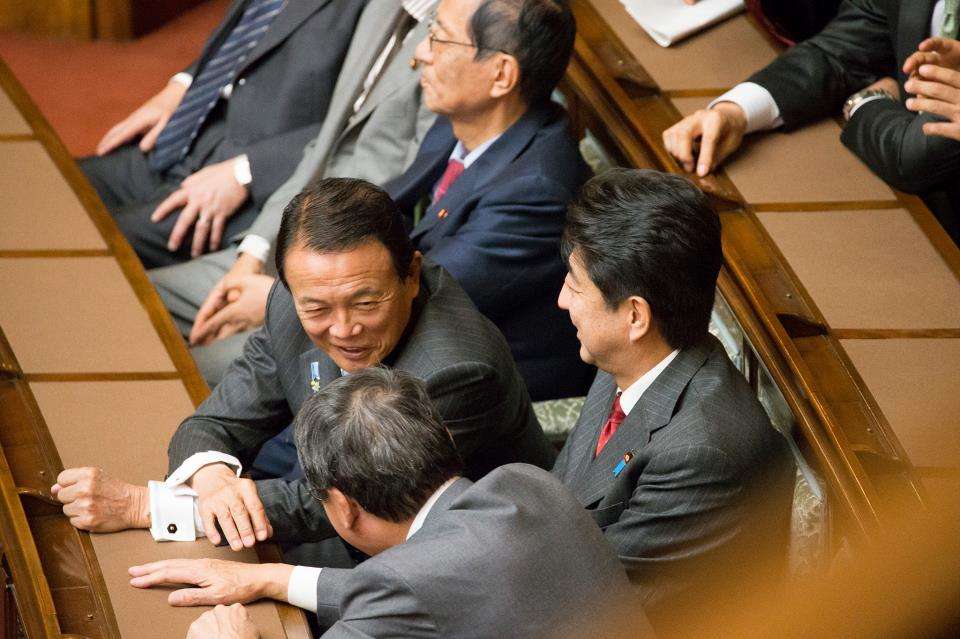 「麻生太郎 かわいい」でネット検索するとめっちゃ和むとツイッターで話題に