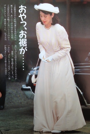 佳子さま伊勢神宮参拝 白のロングドレス姿、お一人で