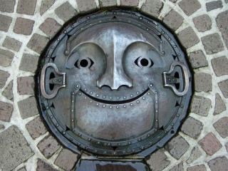 マンホールの蓋の画像を貼るトピ