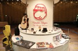 「愛に殉じた」やしきたかじんの妻が10億単位の遺産を残した夫の祭壇にかけた費用は？ネット民が弾き出した金額