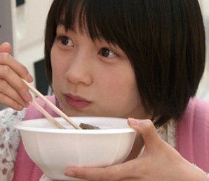 ベッキー&能年玲奈のホワイトデート2ショットが話題「意外な2人」「新鮮」
