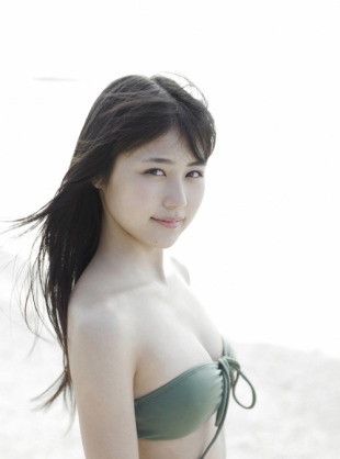 ベッキー&能年玲奈のホワイトデート2ショットが話題「意外な2人」「新鮮」