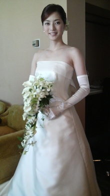 芸能人のウエディングドレス姿を貼っていこう