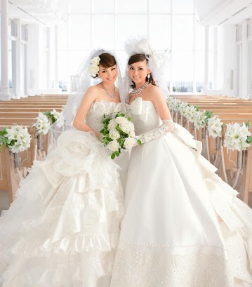 芸能人のウエディングドレス姿を貼っていこう