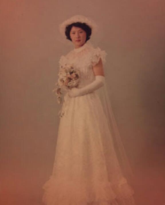 芸能人のウエディングドレス姿を貼っていこう