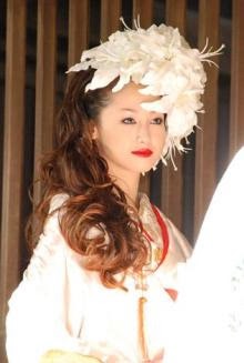 芸能人のウエディングドレス姿を貼っていこう