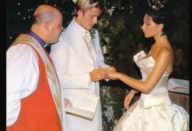 芸能人のウエディングドレス姿を貼っていこう