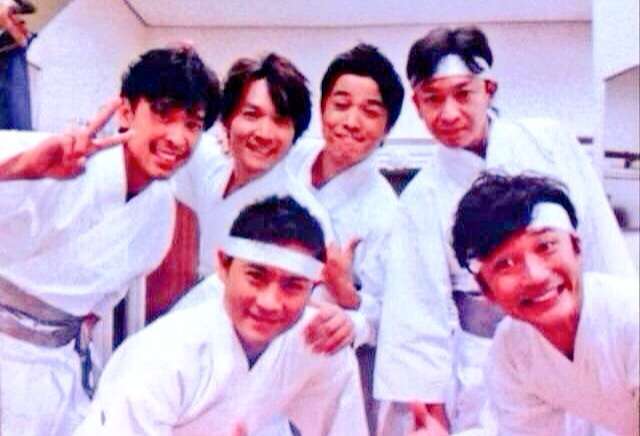 芸能人の裏の話教えてください。