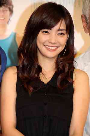結婚間近？竹野内豊と倉科カナ、量販店の白物家電コーナーで商品吟味