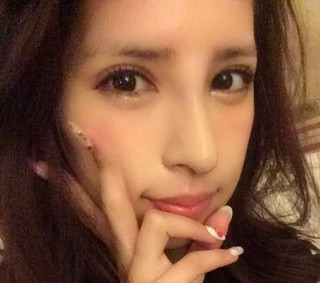 恋人の小峠英二とじゃない?坂口杏里、1人ディズニーしていた理由とは