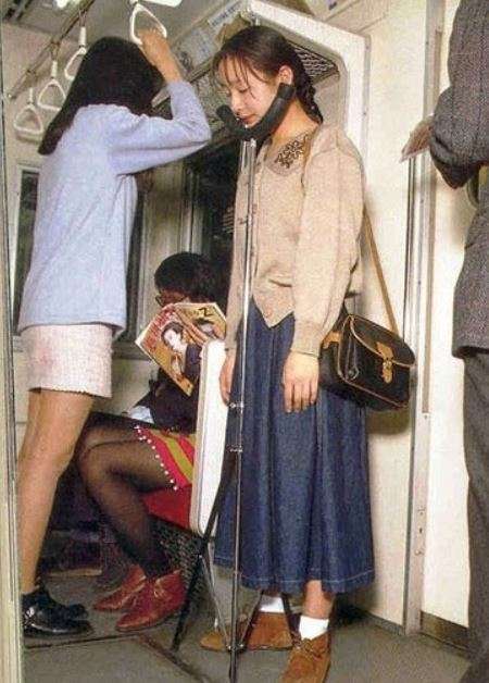 シュールな画像ください。