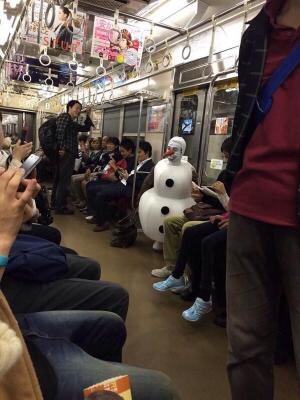 シュールな画像ください。