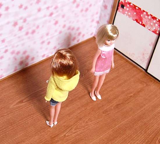 シュールな画像ください。