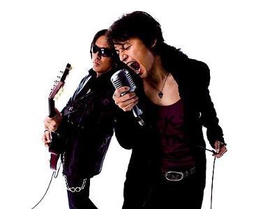 今、あたまのなかに流れてる曲なんですか？