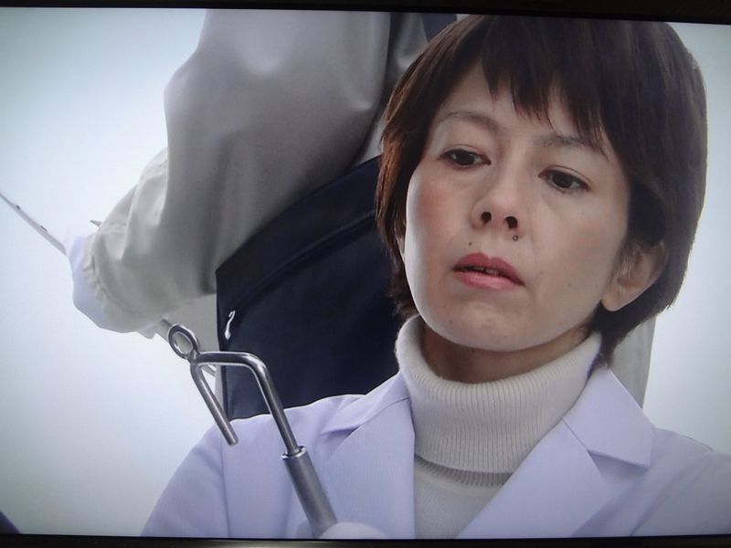 あなたのお母さんは誰に似てますか?