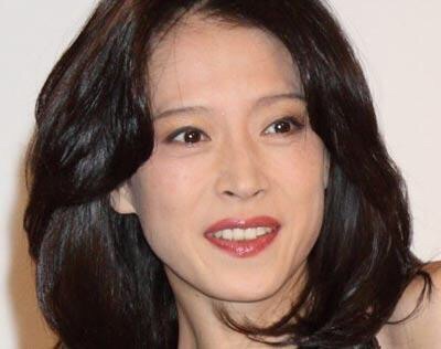 あなたのお母さんは誰に似てますか？