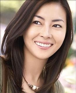 あなたのお母さんは誰に似てますか？