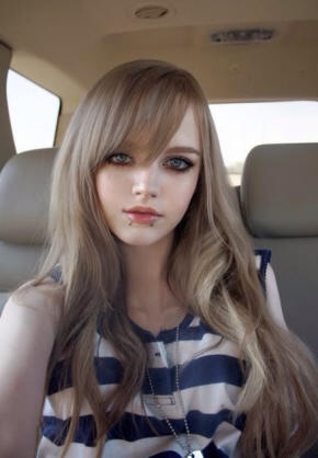 佐々木希も絶賛の美貌!“リアルバービー”と呼ばれるアメリカ人美女、ダコタ・ローズ、バラエティー初出演で流暢な日本語披露