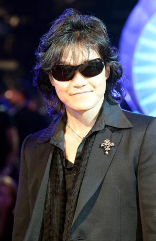 モデル高垣麗子が再婚を発表、お相手は音楽プロデューサーの森田昌典