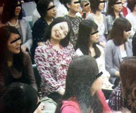 心霊写真みたいに見える画像