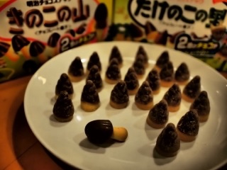 えりんぎの丘で人気爆発!美術の先生のパロディ菓子がユニークすぎる