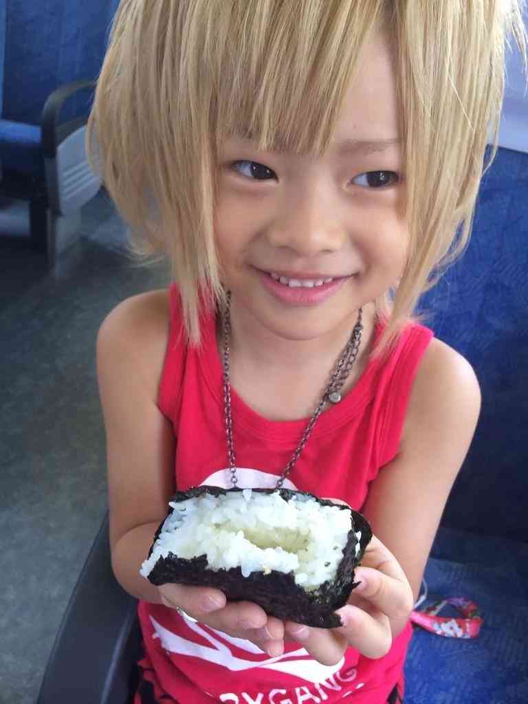6歳のホストこと琉ちゃろがついに小学生に！入学式の様子をご覧ください