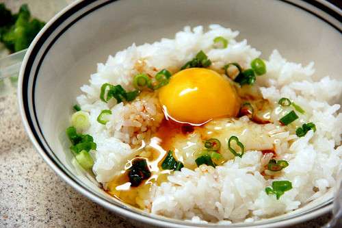 卵かけご飯は白髪や薄毛の原因になる!? 育毛養分を根こそぎ排泄する恐るべき作用