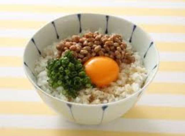 卵かけご飯は白髪や薄毛の原因になる!? 育毛養分を根こそぎ排泄する恐るべき作用