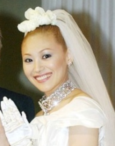 金髪が似合わない有名人