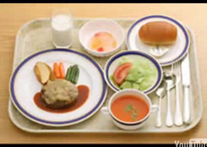 質素すぎる米・小学校の給食。オバマ夫人の「児童の肥満撲滅運動」もここまでか。