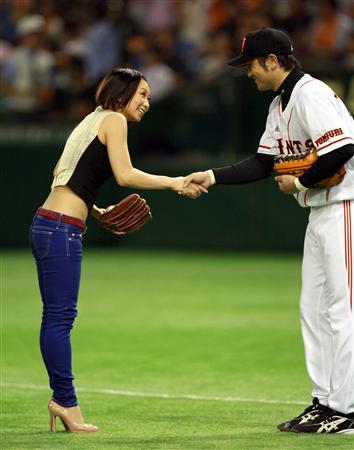 芸能人の始球式って必要ですか？