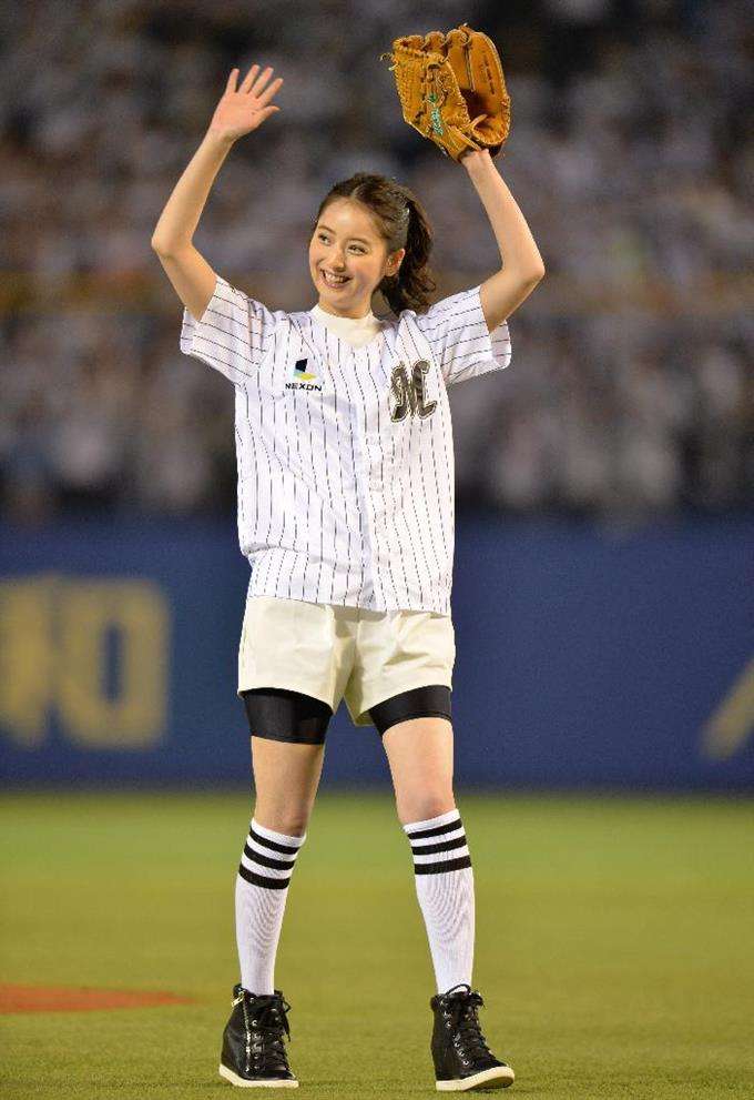 芸能人の始球式って必要ですか？