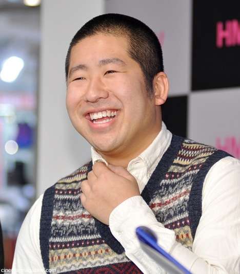 ピース・綾部は芸人を辞めるのか？ 疲れ果てた姿をドランクドラゴン・鈴木拓が目撃。