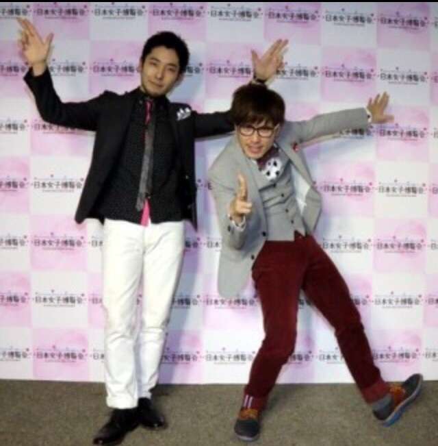 “女子中高生が好きな芸人”1位は8.6秒バズーカー。NON STYLEは“苦手な芸人”と両方で王座陥落。