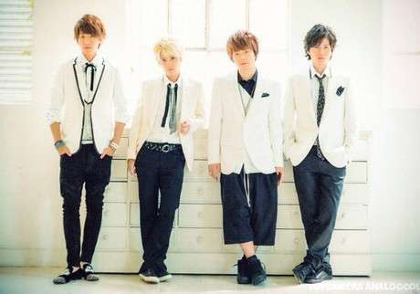 嵐以上に仲が冷め切っているジャニーズグループとは？「談笑しているところ見ない」