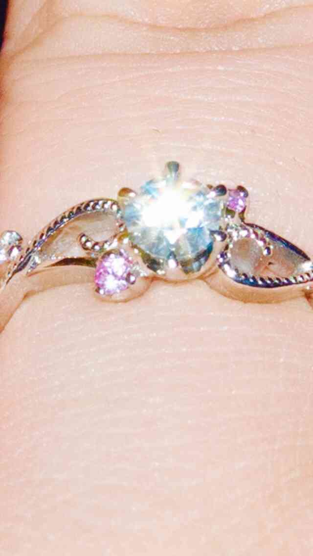 婚約指輪について