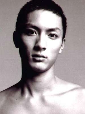 佐藤健、丸刈りをイベントで初披露「中学の野球部以来」