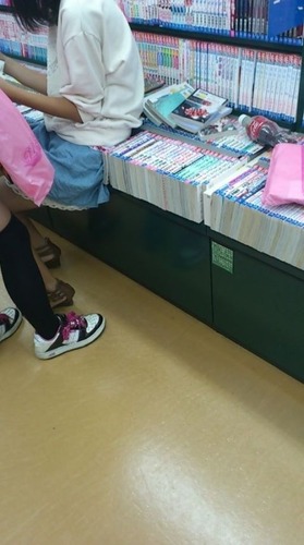 有吉弘行が長時間の立ち読みにキツいダメ出し「万引き犯と一緒」