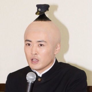 簡単でオシャレなシニヨン教えてください。